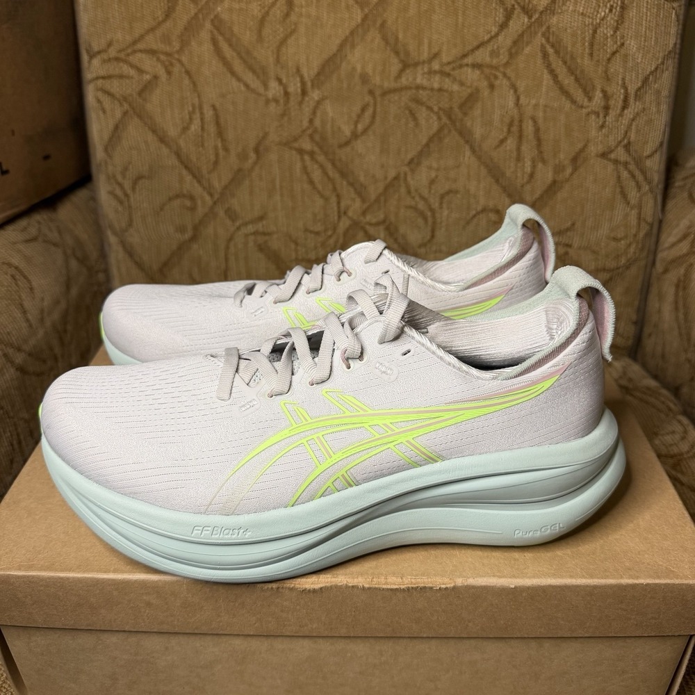 Asics Gel-Nimbus 28 Womens Size 9.5 Gray Athletic Running Walking Shoes Sneakers - Picture 1 of 10